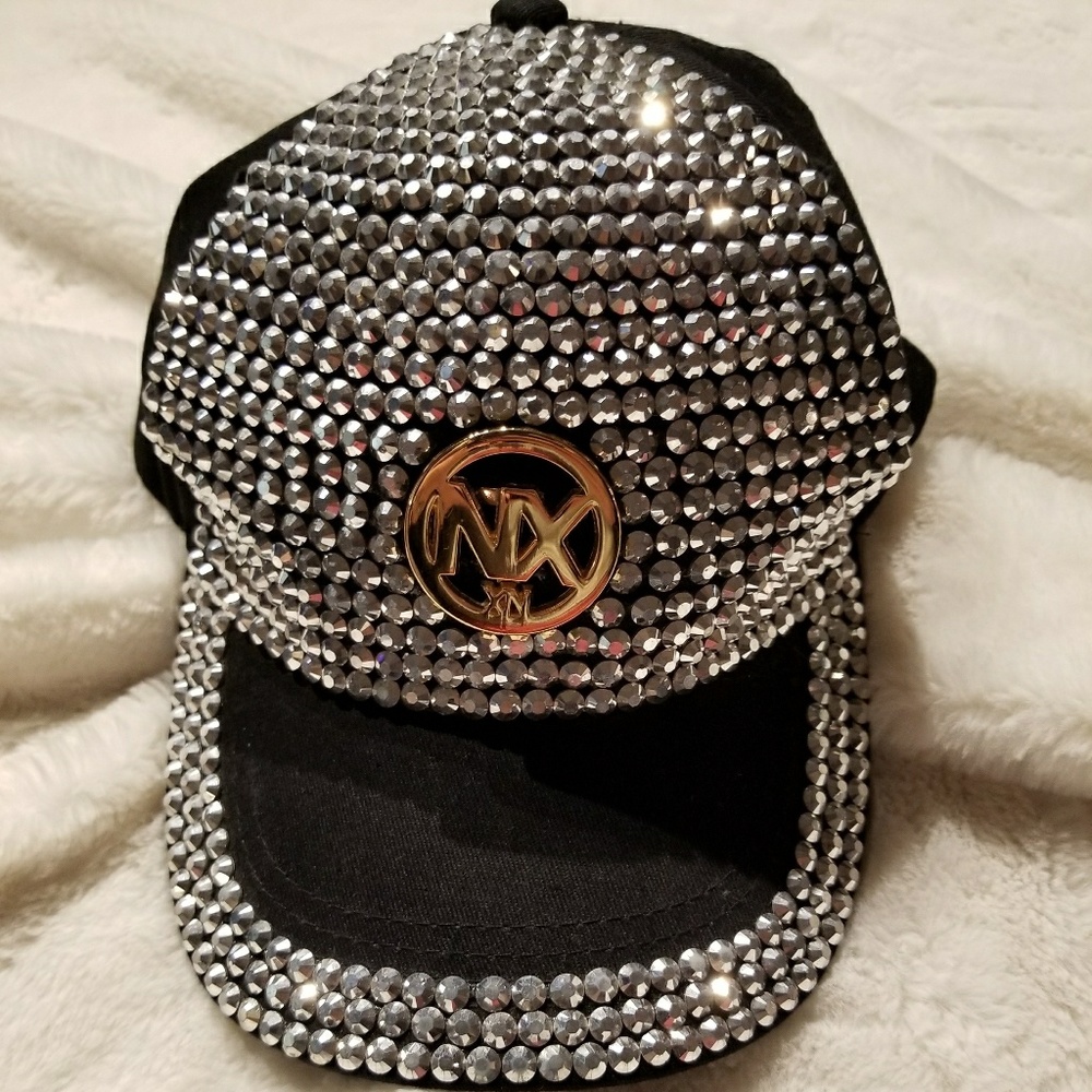 Hat with diamonds